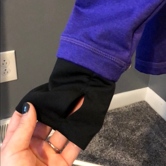 Reebok pullover - Picture 2 of 5